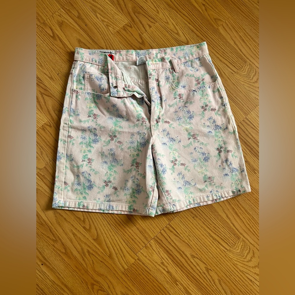 Floral Print High-Rise Women’s Jean Shorts - Pastel Pink